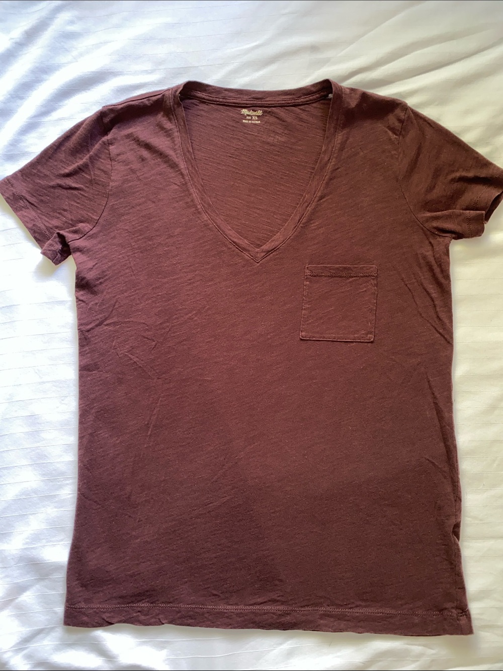 Madewell Women’s V-Neck Pocket Tee in Brown/Espresso